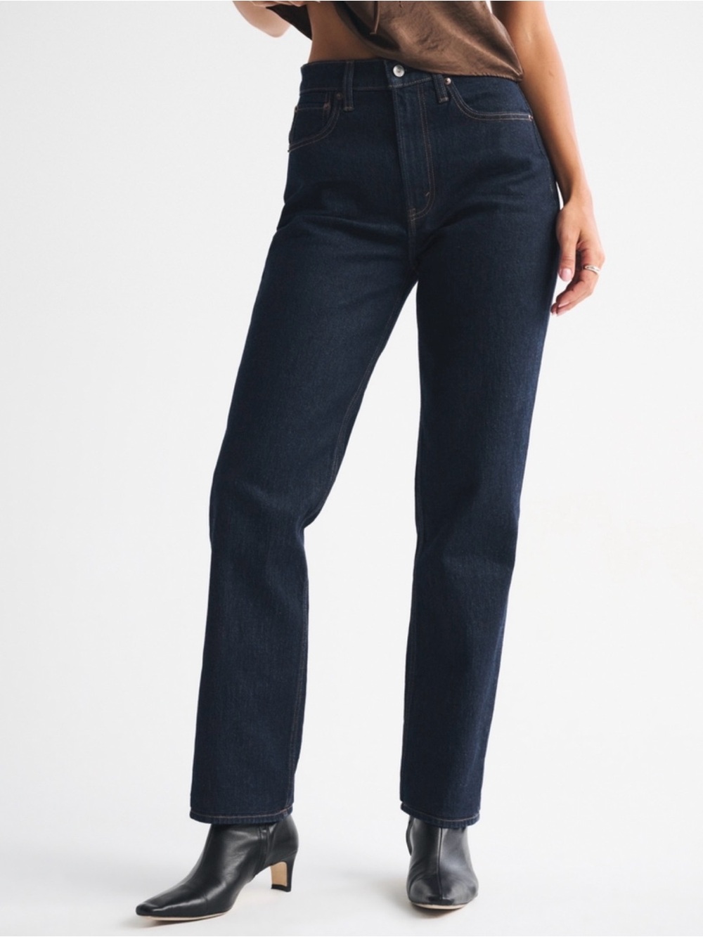 Abercrombie Curve Love Ultra High Rise 90s Straight Jean
